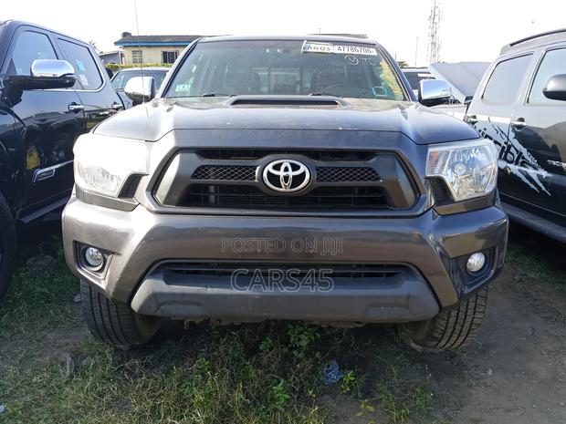 Toyota Tacoma 2014 Gray