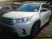 Toyota Highlander SE 4x2 V6 (3.5L 6cyl 8A) 2017 White for sale