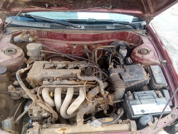 Toyota Corolla 2000 Red