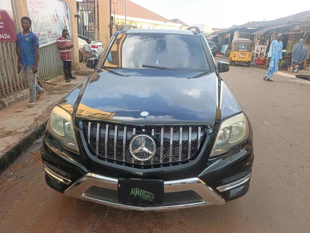 Mercedes-Benz GLK-Class 2011 Black