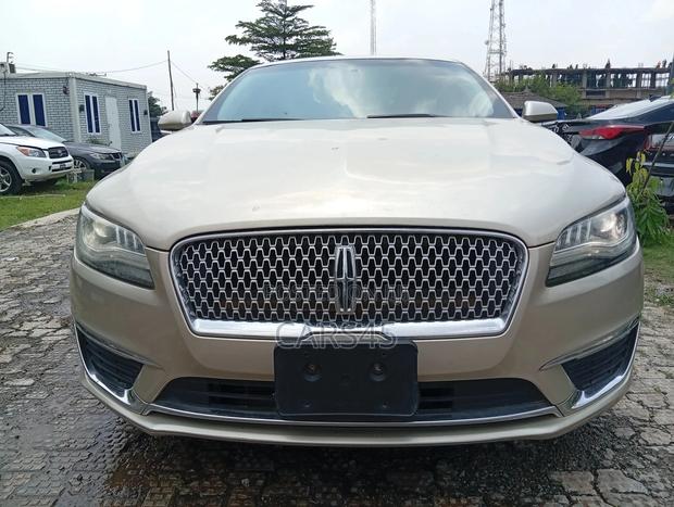 Lincoln MKZ 2017 Gold