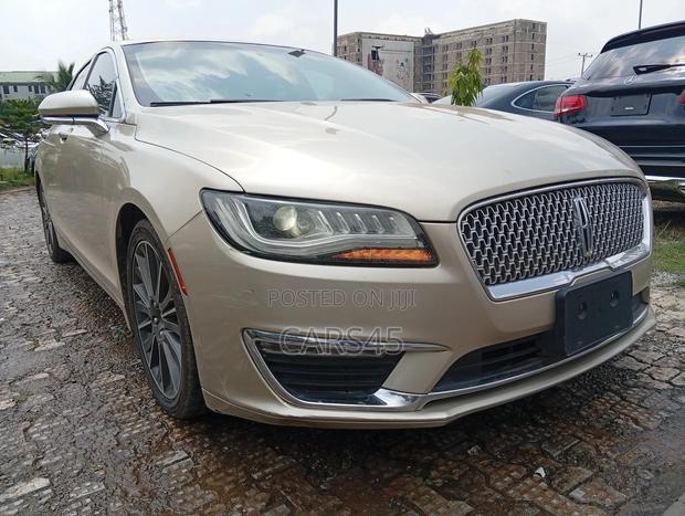 Lincoln MKZ 2017 Gold