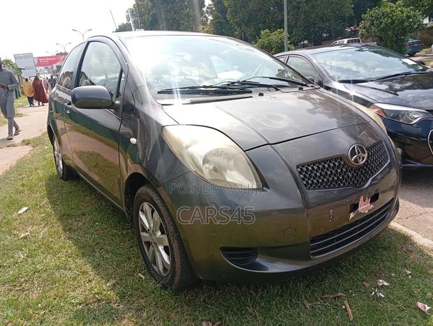 Toyota Yaris 2009 Gray
