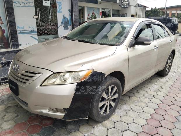 Toyota Camry 2007 Gold
