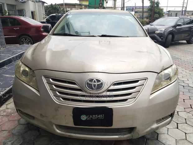 Toyota Camry 2007 Gold