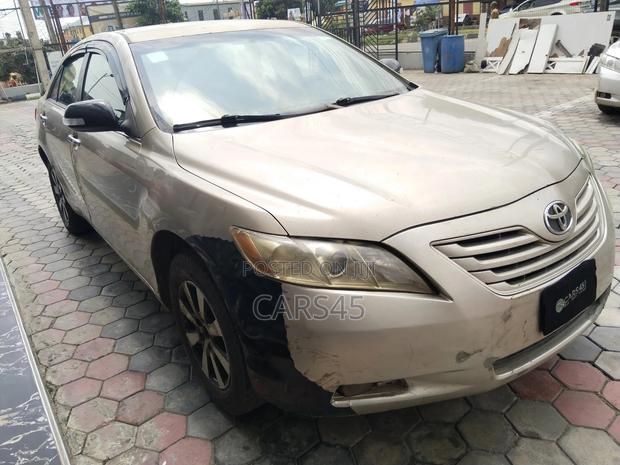 Toyota Camry 2007 Gold