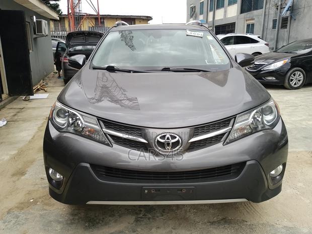 Toyota RAV4 Limited 4dr SUV AWD (2.5L 4cyl 6A) 2014 Gray