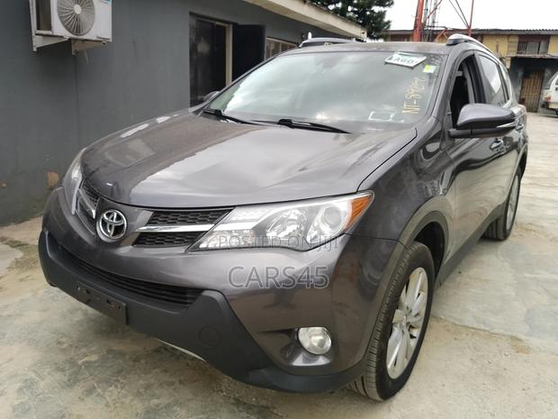 Toyota RAV4 Limited 4dr SUV AWD (2.5L 4cyl 6A) 2014 Gray