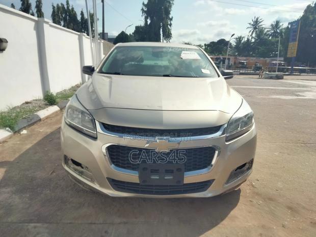 Chevrolet Malibu 2015 Gold
