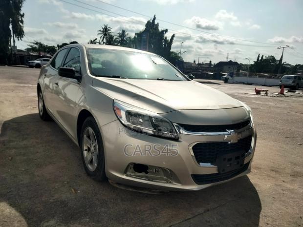 Chevrolet Malibu 2015 Gold