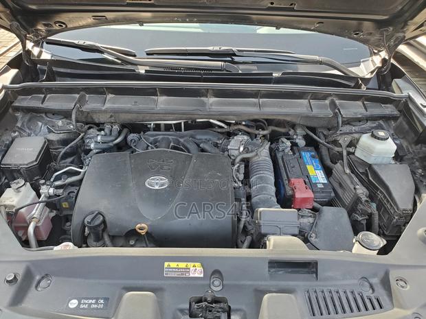 Toyota Highlander XLE 2021 Black