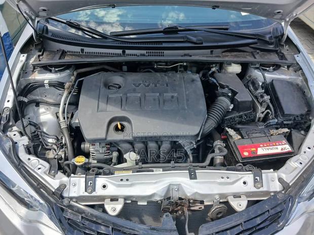 Toyota Corolla S 4dr Sedan (1.8L 4cyl CVT) 2016 Silver