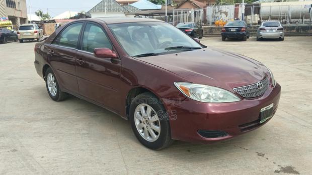 Toyota Camry 2003 Red