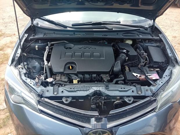 Toyota Corolla 2018 Gray