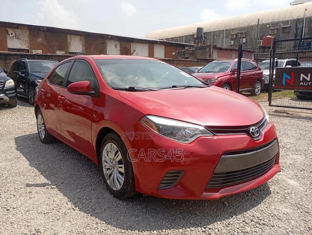 Toyota Corolla 2015 Red