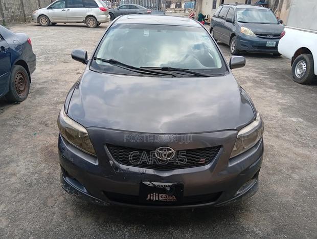 Toyota Corolla S 4dr Sedan (1.8L 4cyl 4A) 2009 Gray