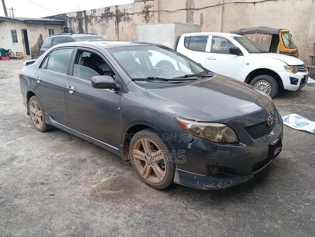 Toyota Corolla S 4dr Sedan (1.8L 4cyl 4A) 2009 Gray