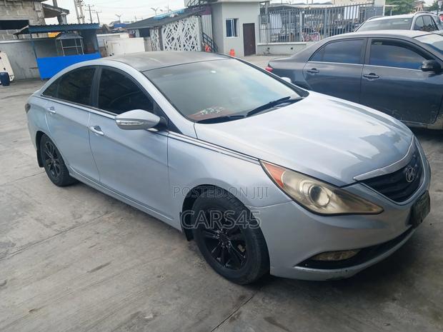 Hyundai Sonata 2011 Silver