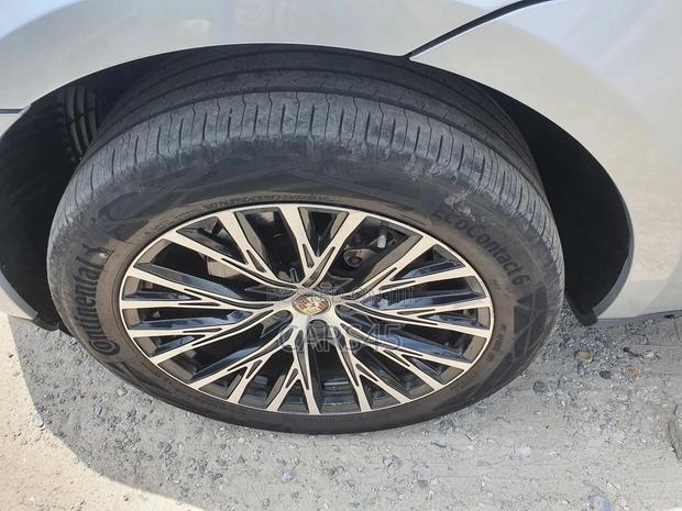 Porsche Macan 2016 Silver