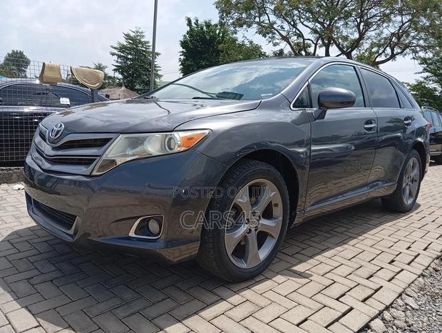 Toyota Venza 2011 Silver