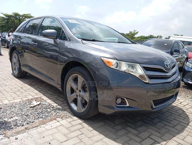 Toyota Venza 2011 Silver