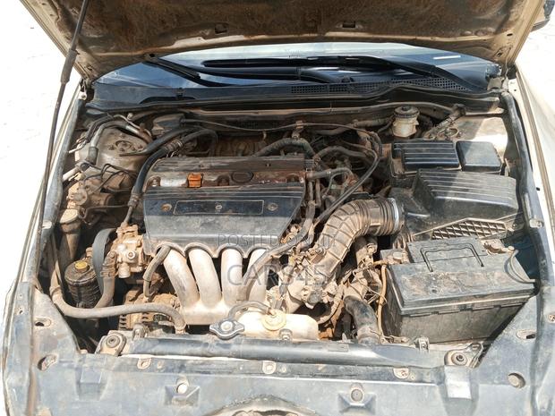 Honda Accord 2004 Gold