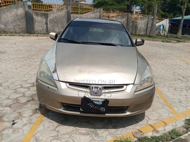 Honda Accord 2004 Gold