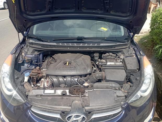 Hyundai Elantra 2011 Blue