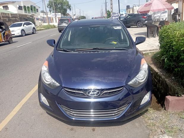 Hyundai Elantra 2011 Blue