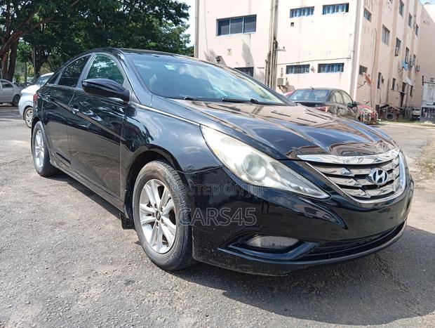 Hyundai Sonata 2012 Black
