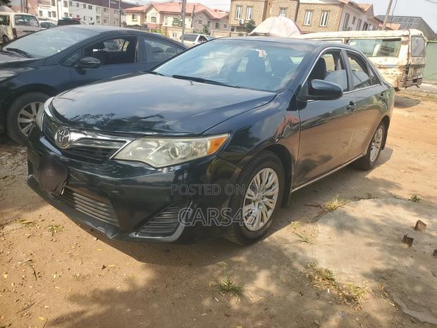 Toyota Camry L 4dr Sedan (2.5L 4cyl 6A) 2014 Gray