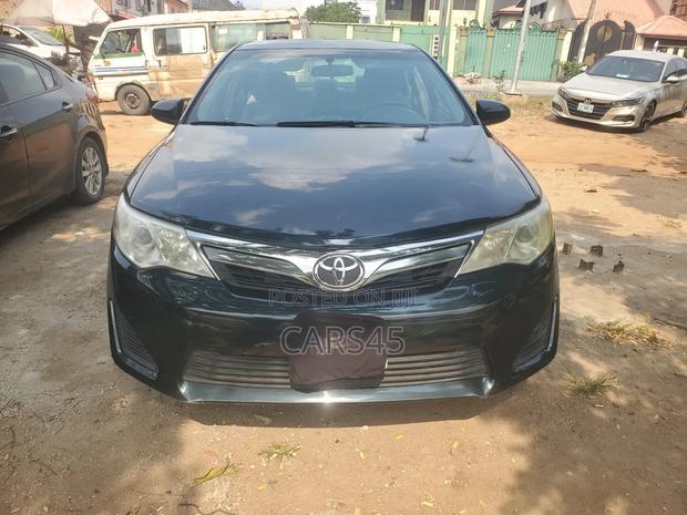 Toyota Camry L 4dr Sedan (2.5L 4cyl 6A) 2014 Gray