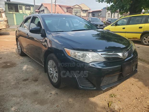 Toyota Camry L 4dr Sedan (2.5L 4cyl 6A) 2014 Gray