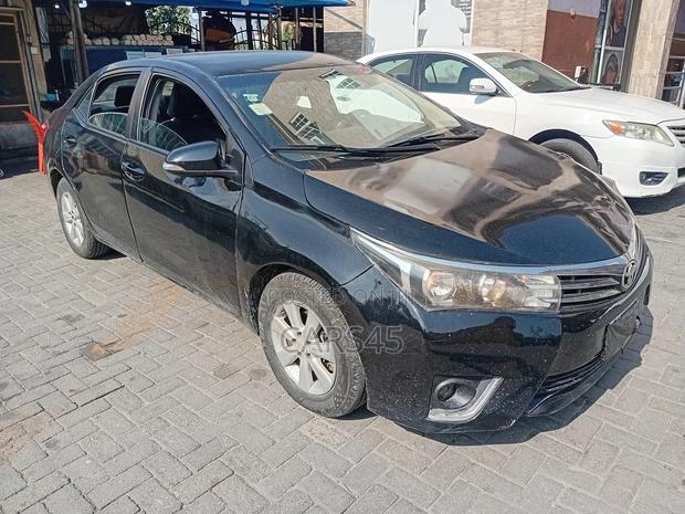 Toyota Corolla 2015 Black