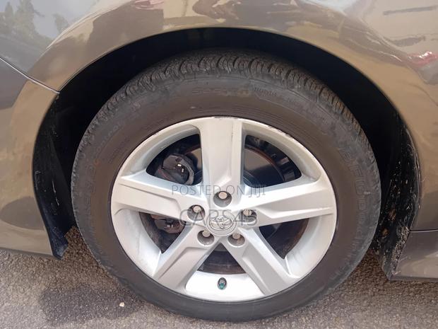Toyota Camry 2014 Gray