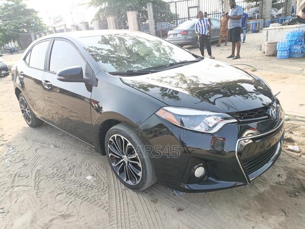 Toyota Corolla 2014 Black