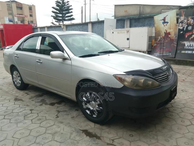 Toyota Camry 2005 Silver