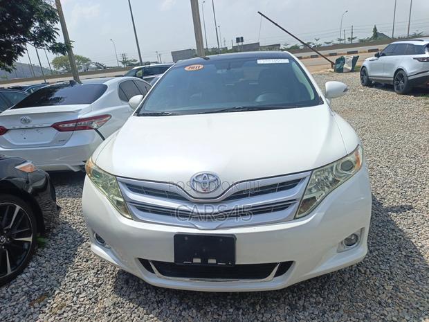 Toyota Venza 2011 White