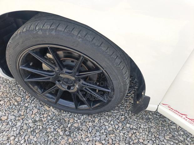 Toyota Venza 2011 White