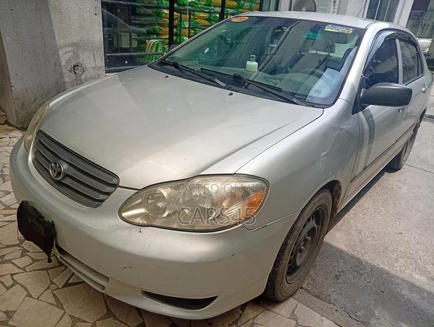 Toyota Corolla 2004 Silver