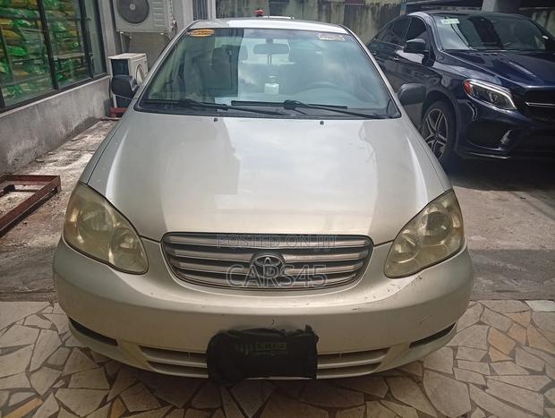 Toyota Corolla 2004 Silver