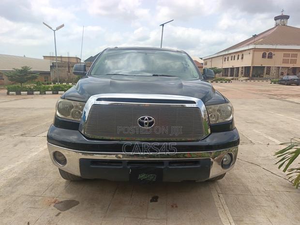 Toyota Tundra 2013 Black