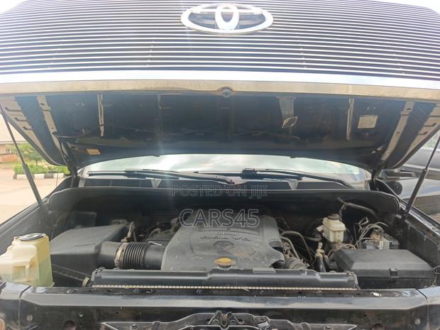 Toyota Tundra 2013 Black