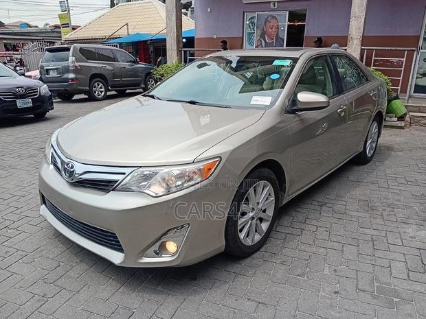 Toyota Camry 2013 Beige