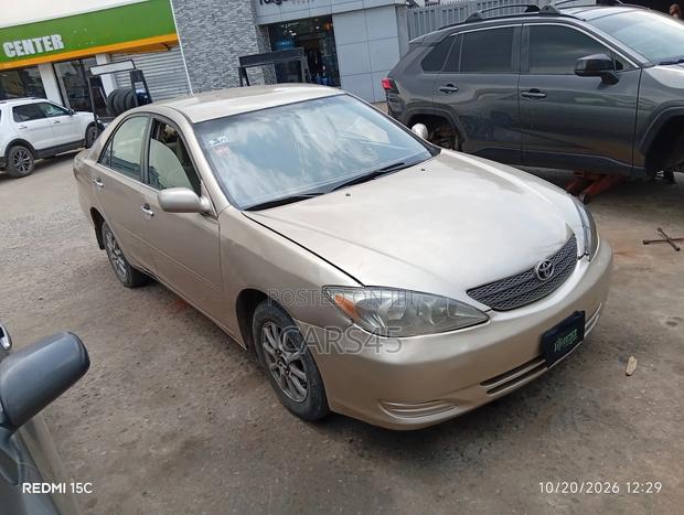 Toyota Camry 2003 Gold