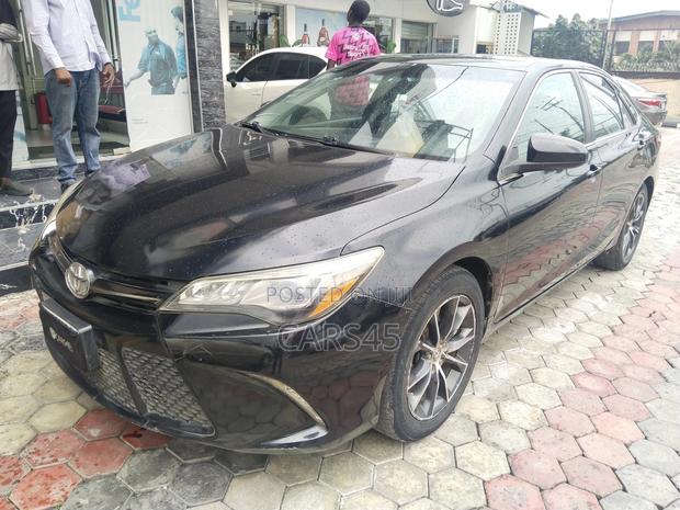 Toyota Camry 2017 Black