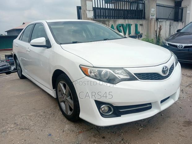 Toyota Camry 2013 White