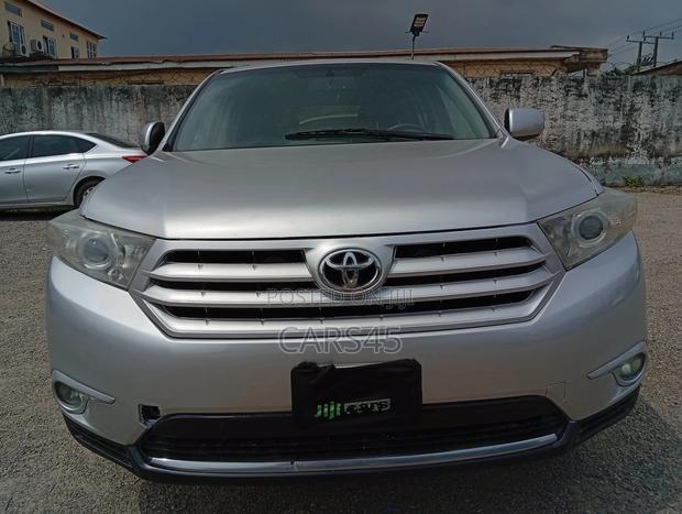 Toyota Highlander 2011 Silver