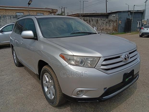 Toyota Highlander 2011 Silver