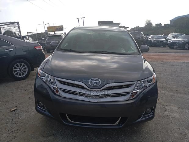 Toyota Venza 2011 Gray